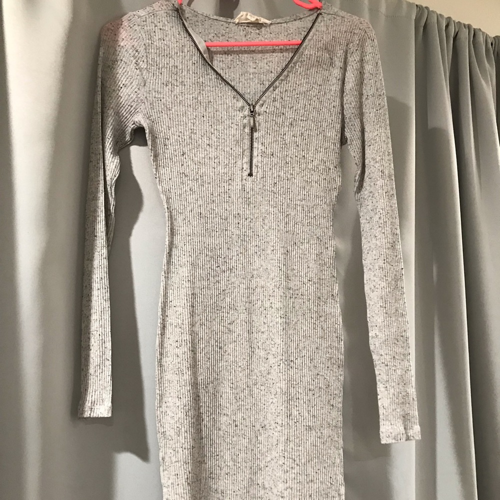 Lights gray long sleeve dress